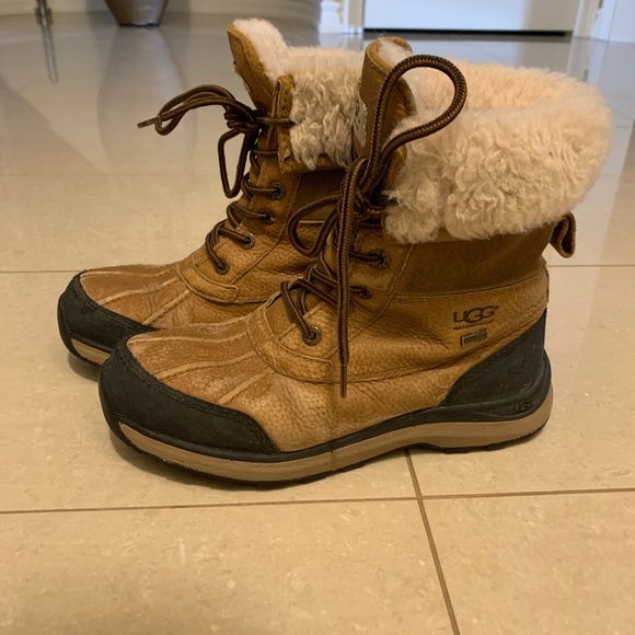 UGGS ADIRONDACK III BOOT - Picture 1 of 5